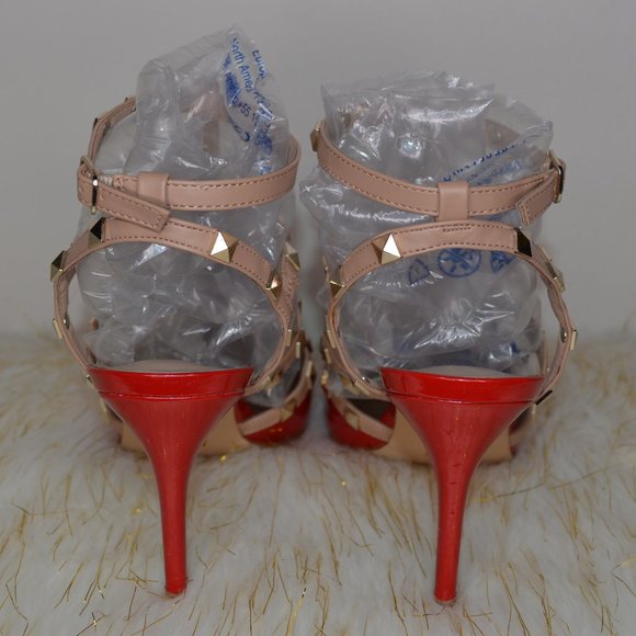 Sexy Red Rockstud Heels - Picture 5 of 6